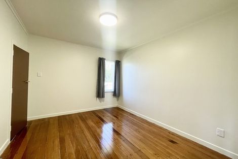 Photo of property in 11 Surrey Street, Manurewa, Auckland, 2102