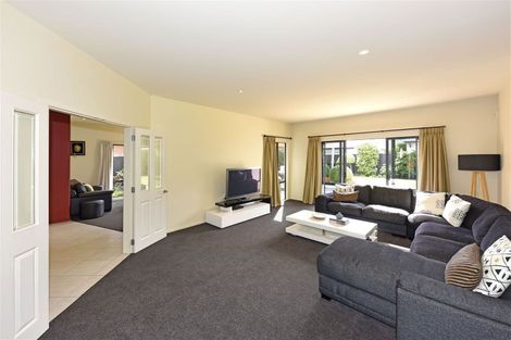 Photo of property in 8 Janal Place, Northwood, Christchurch, 8051