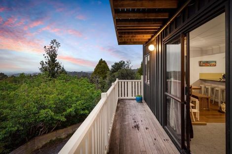 Photo of property in 136 Mountain Road, Henderson Valley, Auckland, 0612