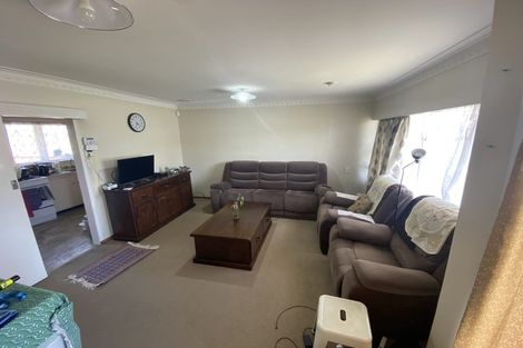 Photo of property in 1 Kingswood Road, Papatoetoe, Auckland, 2025