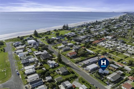 Photo of property in 17 Leo Street, Waihi Beach, 3611