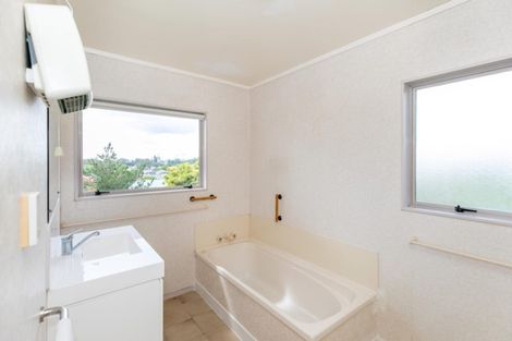 Photo of property in 15b Ridout Street, Maeroa, Hamilton, 3200