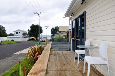 Photo of property in 15 Seaview Road, Waihi Beach, 3611