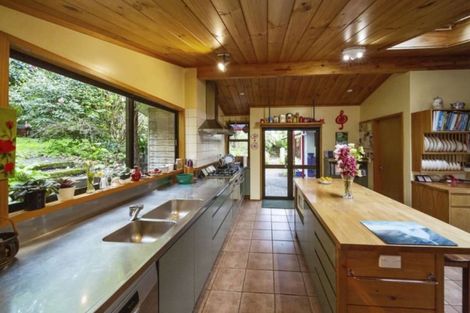 Photo of property in 231 Henwood Road, Paraite, New Plymouth, 4372