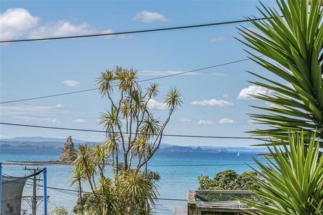 Photo of property in 3 Capitol Road, Matakatia, Whangaparaoa, 0930