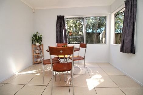 Photo of property in 2/344 Swanson Road, Ranui, Auckland, 0612