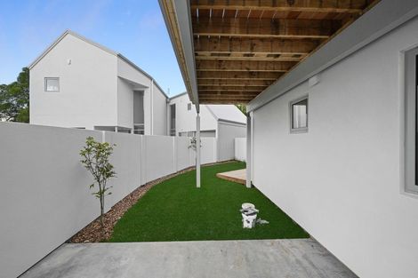 Photo of property in 2/24 Pickering Crescent, Chedworth, Hamilton, 3210