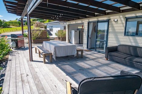 Photo of property in 38 Taipa View Road, Taipa, 0483