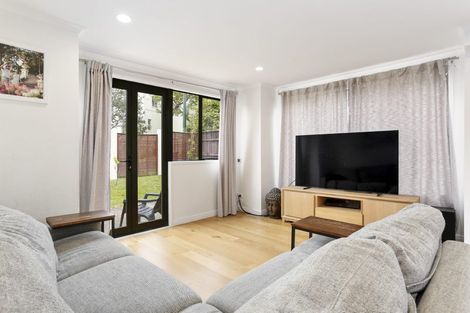 Photo of property in 18 Belle Verde Drive, Sunnynook, Auckland, 0630