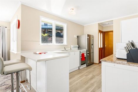 Photo of property in 14 Takapu Street, Henderson, Auckland, 0612