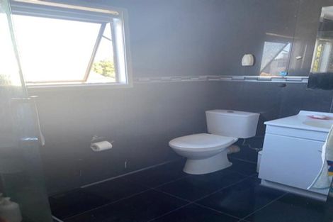 Photo of property in 1/15 Roseberry Avenue, Birkenhead, Auckland, 0626