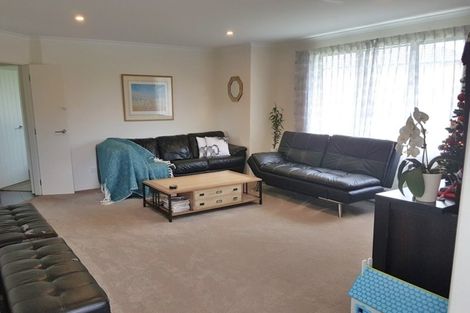 Photo of property in 5 Poaka Place, One Tree Point, 0118