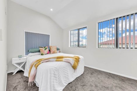 Photo of property in 12 Ranfurly Road, Papatoetoe, Auckland, 2104