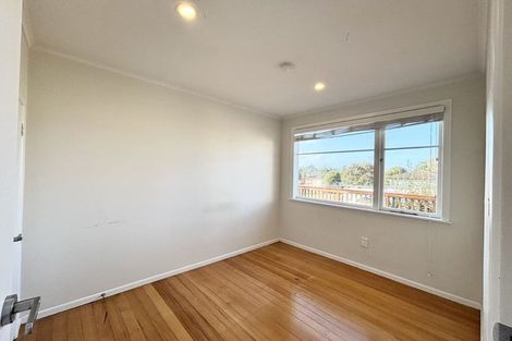 Photo of property in 71 Harrington Road, Henderson, Auckland, 0610