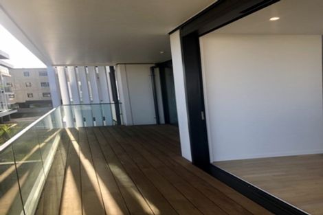 Photo of property in 105/8a Lake Pupuke Drive, Takapuna, Auckland, 0622