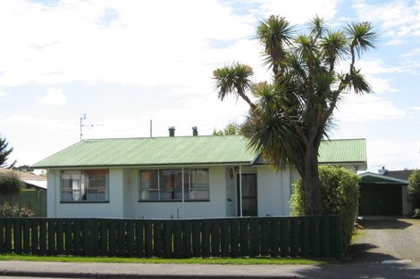 Photo of property in 72 Bush Street, Rangiora, 7400