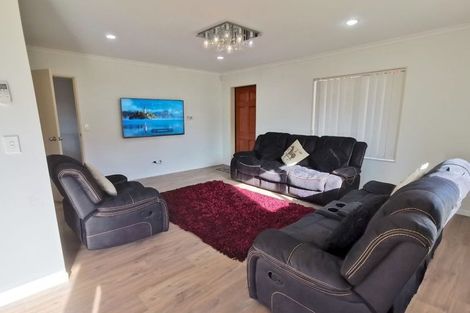 Photo of property in 39 Westglen Place, Ranui, Auckland, 0612