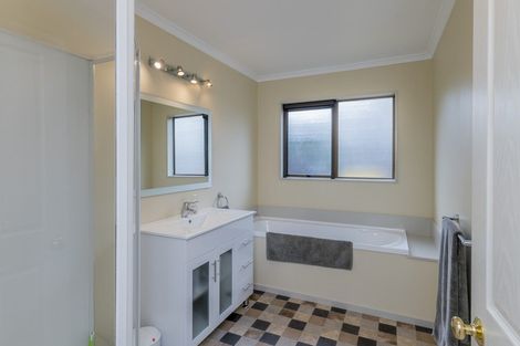 Photo of property in 17 Cobb Place, Otaki, 5512