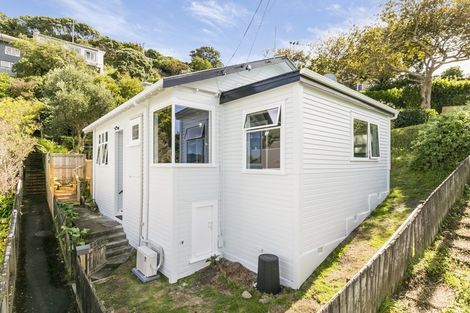 Photo of property in 35 Buckingham Street, Melrose, Wellington, 6023