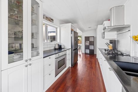 Photo of property in 30 Sutton Avenue, Clive, 4102