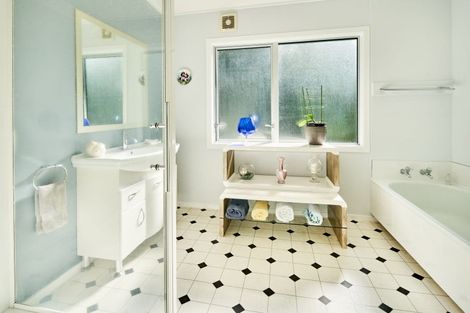 Photo of property in 67 Mulberry Street, Maungaraki, Lower Hutt, 5010