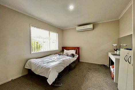 Photo of property in 1 Ranchod Terrace, Pukekohe, 2120