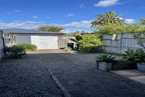 Photo of property in 13/2 Armoy Drive, East Tamaki, Auckland, 2016