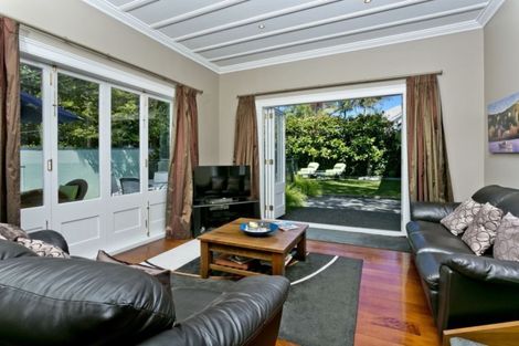 Photo of property in 1 Mozeley Avenue, Devonport, Auckland, 0624