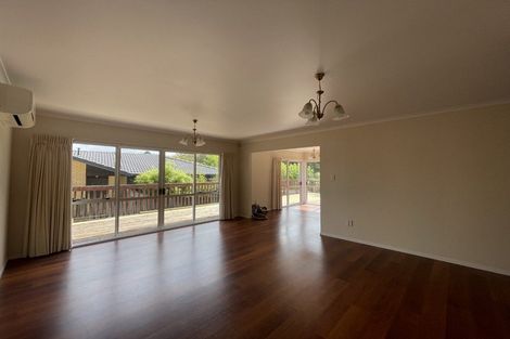 Photo of property in 16 Amherst Place, Albany, Auckland, 0632