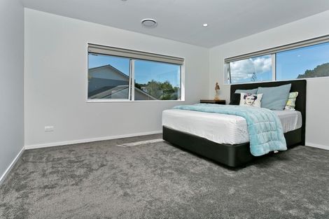 Photo of property in 29a Normanton Street, Glenfield, Auckland, 0629