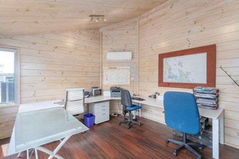 Photo of property in 132 Harbour Drive, Matarangi, Whitianga, 3592