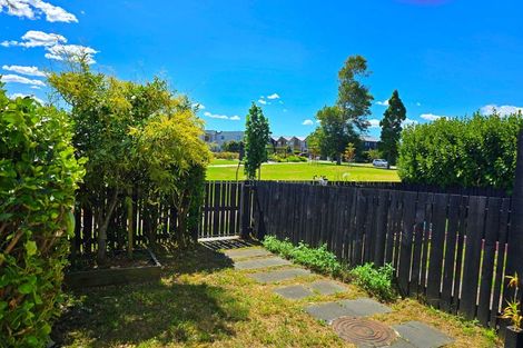 Photo of property in 21 Alliance Lane, Papakura, 2110