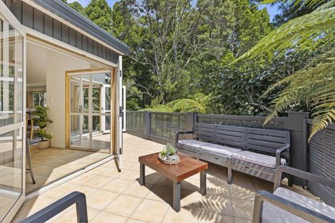Photo of property in 1/31 Holdaway Avenue, Northcote, Auckland, 0627