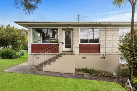 Photo of property in 2/70 Cliff View Drive, Green Bay, Auckland, 0604
