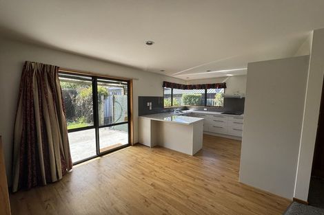 Photo of property in 2/14 Farquhars Road, Redwood, Christchurch, 8051