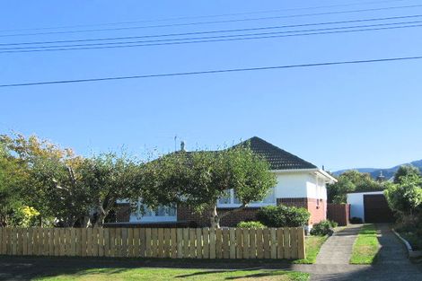 Photo of property in 25 Routley Crescent, Elderslea, Upper Hutt, 5018