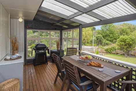 Photo of property in 57 View Road, Hikurangi, 0114