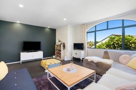 Photo of property in 30 Rosemary Avenue, Forrest Hill, Auckland, 0620
