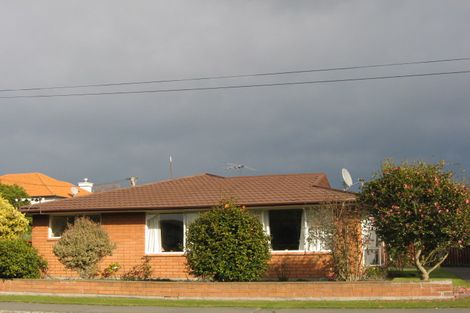 Photo of property in 2/27 Bretts Road, St Albans, Christchurch, 8052