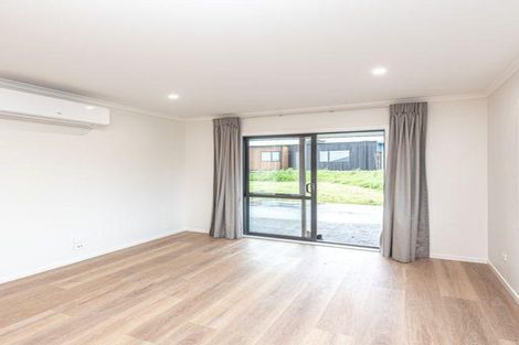 Photo of property in 32 Tirimoana Place, Otamatea, Whanganui, 4501