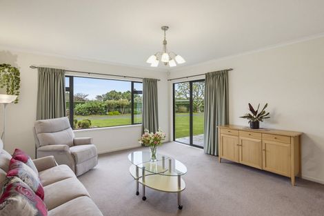Photo of property in 53 Pohutukawa Drive, Levin, 5571