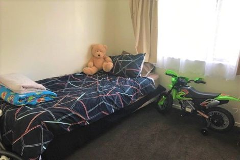 Photo of property in 2/39 Kopara Place, Clendon Park, Auckland, 2103