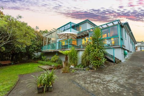 Photo of property in 3 Hobie Court, West Harbour, Auckland, 0618