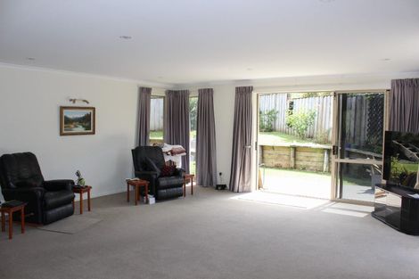 Photo of property in 2 Tieke Place, Horahora, Whangarei, 0110