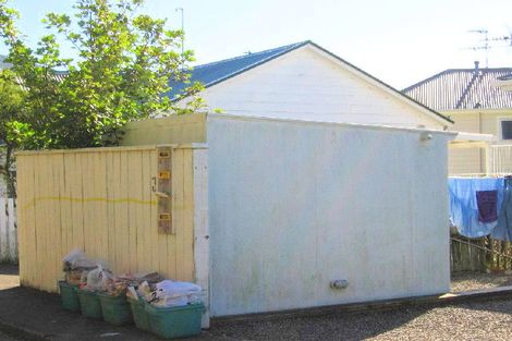 Photo of property in 3 Mckenzie Terrace, Te Aro, Wellington, 6011