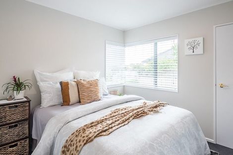 Photo of property in 105 Realm Drive, Paraparaumu, 5032