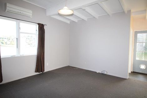 Photo of property in 25 Shortland Street, Caversham, Dunedin, 9011