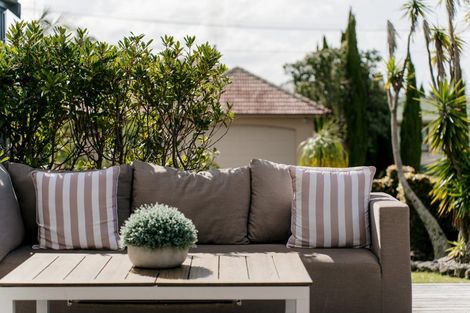Photo of property in 1/8 Waller Avenue, Bucklands Beach, Auckland, 2012