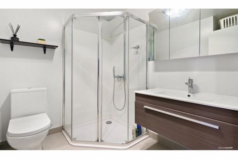 Photo of property in 23/11 Ray Small Drive, Papakura, 2110