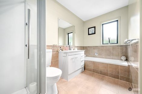 Photo of property in 2 Lowry Heights, Stokes Valley, Lower Hutt, 5019